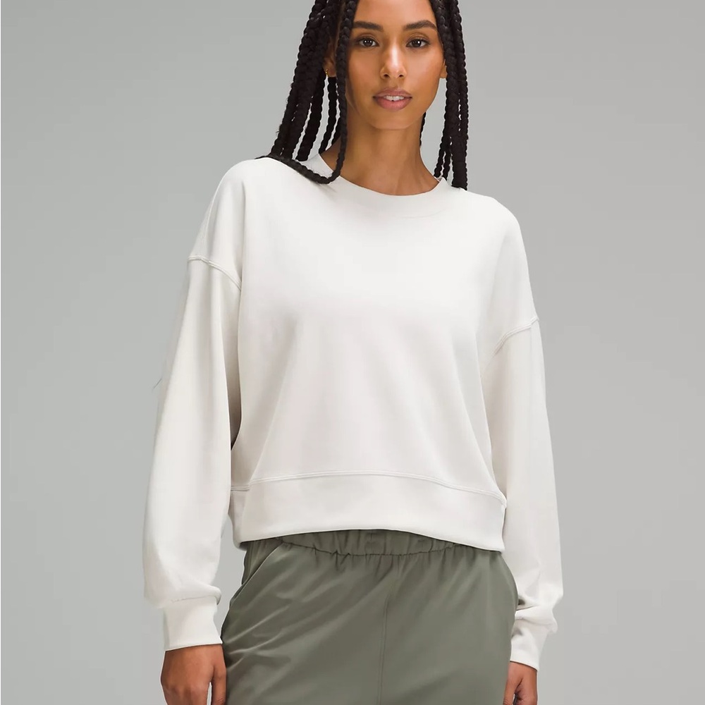 Lululemon Cream Sweatshirt